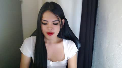 Snapshot of urpinayjenfuckerxxx chatting on 02-09-25, 03:11 Jenny online show from 02-09-25, 03:11