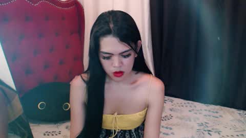 Snapshot of urpinayjenfuckerxxx chatting on 11-17-25, 04:51 Jenny online show from 11-17-25, 04:51