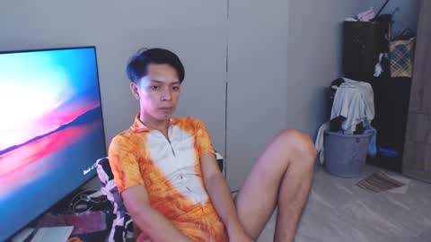 Snapshot of urpinoyasianx chatting on 01-08-25, 02:56 Mel online show from 01-08-25, 02:56