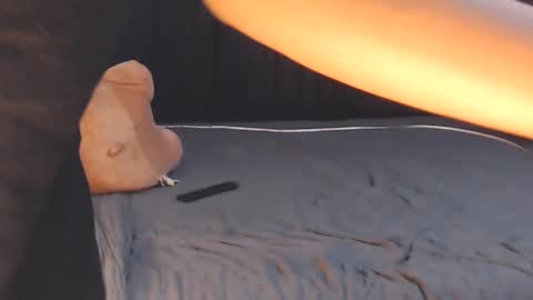 Snapshot of urpinoyasianx chatting on 01-19-25, 04:33 Mel online show from 01-19-25, 04:33