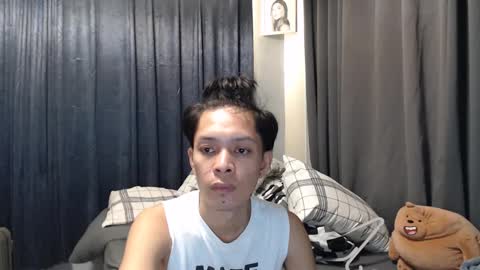 Snapshot of urpinoyasianx chatting on 02-14-25, 11:10 Mel online show from 02-14-25, 11:10