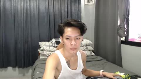 Snapshot of urpinoyasianx chatting on 02-17-25, 07:37 Mel online show from 02-17-25, 07:37