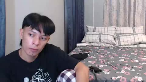 Snapshot of urpinoyasianx chatting on 09-12-25, 09:59 Mel online show from 09-12-25, 09:59