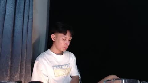 Snapshot of urpinoyasianx chatting on 09-15-25, 07:03 Mel online show from 09-15-25, 07:03