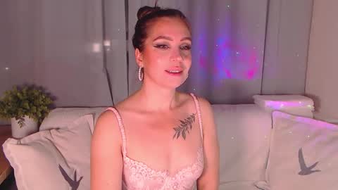 Silvia online show from 11-19-25, 05:40