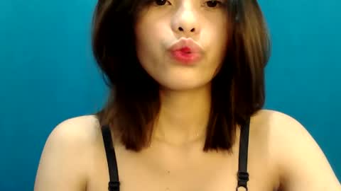 Snapshot of urskinny_girl chatting on 09-30-25, 06:24 Jane online show from 09-30-25, 06:24