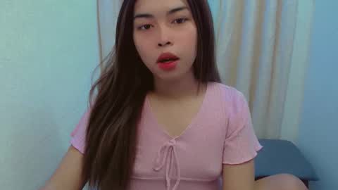 Snapshot of urslutty_jasmine chatting on 05-24-26, 04:50 jasmine online show from 05-24-26, 04:50