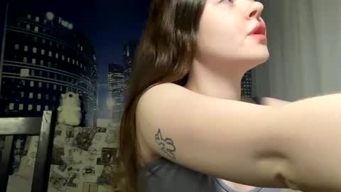 Hannah online show from 04-06-26, 10:44