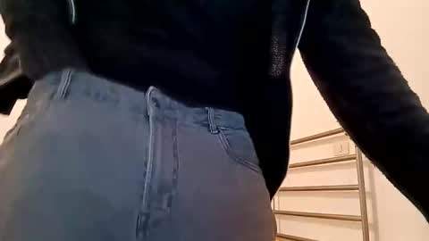 Snapshot of ursweetdreamx chatting on 12-17-25, 04:13 ursweetdreamx online show from 12-17-25, 04:13