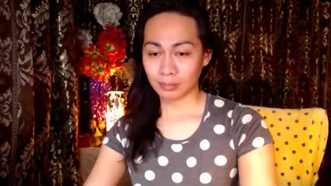 Snapshot of urtimelessbeauty chatting on 01-27-25, 09:22 Merca online show from 01-27-25, 09:22