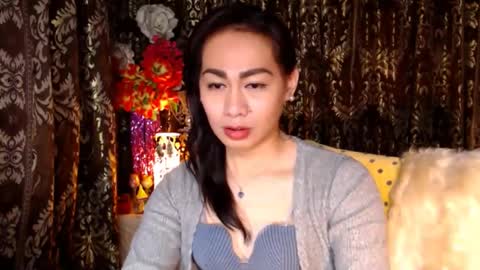 Snapshot of urtimelessbeauty chatting on 01-28-25, 10:12 Merca online show from 01-28-25, 10:12