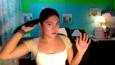 YOURGIRLCAMILLA online show from 11-30-25, 04:11