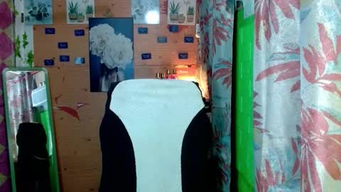 YOURGIRLCAMILLA online show from 02-24-26, 06:33