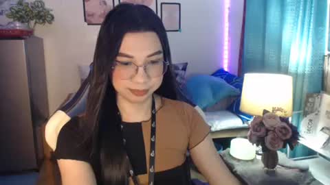 Snapshot of urwetasianprincessxx chatting on 12-11-24, 10:03 Ashley Kate Mateo Gray online show from 12-11-24, 10:03