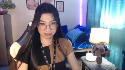 Snapshot of urwetasianprincessxx chatting on 12-25-24, 02:02 Ashley Kate Mateo Gray online show from 12-25-24, 02:02