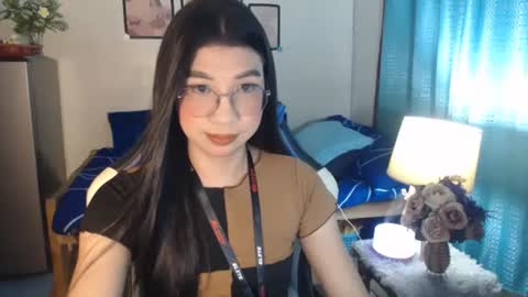 Snapshot of urwetasianprincessxx chatting on 01-23-25, 09:29 Ashley Kate Mateo Gray online show from 01-23-25, 09:29