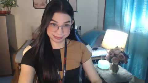 Snapshot of urwetasianprincessxx chatting on 02-25-25, 10:04 Ashley Kate Mateo Gray online show from 02-25-25, 10:04