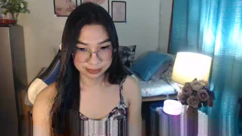 Snapshot of urwetasianprincessxx chatting on 03-04-25, 01:38 Ashley Kate Mateo Gray online show from 03-04-25, 01:38