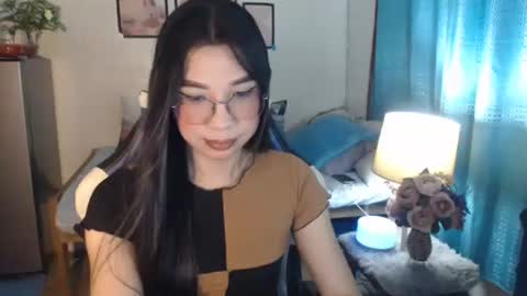 Snapshot of urwetasianprincessxx chatting on 03-07-25, 12:23 Ashley Kate Mateo Gray online show from 03-07-25, 12:23