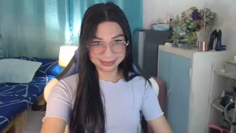 Snapshot of urwetasianprincessxx chatting on 09-10-25, 11:54 Ashley Kate Mateo Gray online show from 09-10-25, 11:54