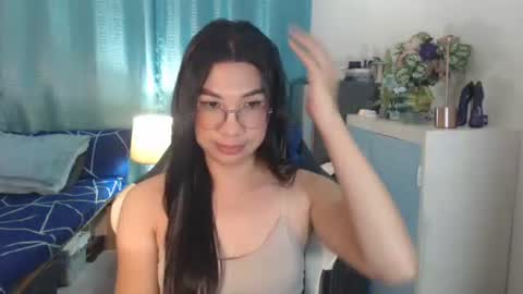 Snapshot of urwetasianprincessxx chatting on 10-06-25, 10:23 Ashley Kate Mateo Gray online show from 10-06-25, 10:23