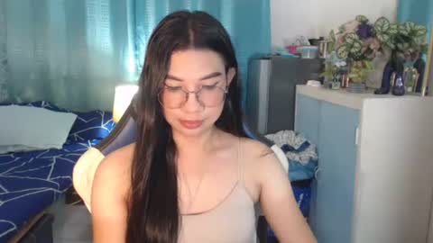 Snapshot of urwetasianprincessxx chatting on 10-20-25, 12:27 Ashley Kate Mateo Gray online show from 10-20-25, 12:27