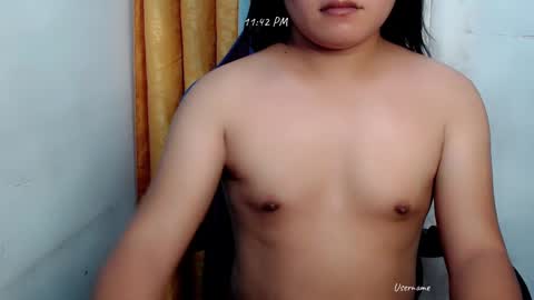 Snapshot of urwildpinayxxx chatting on 03-11-25, 03:34 melody online show from 03-11-25, 03:34