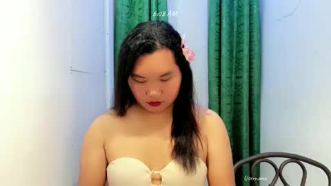 Snapshot of urwildpinayxxx chatting on 10-06-25, 10:07 melody online show from 10-06-25, 10:07