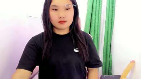 Snapshot of urwildpinayxxx chatting on 10-26-25, 03:18 melody online show from 10-26-25, 03:18