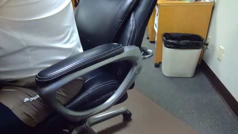 useemie online show from 06-19-26, 10:02