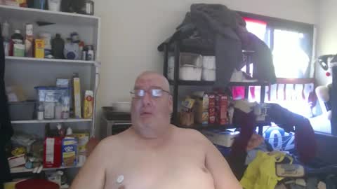 Snapshot of usgoober chatting on 12-18-24, 03:33 Eric online show from 12-18-24, 03:33
