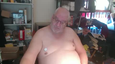 Snapshot of usgoober chatting on 12-21-24, 02:58 Eric online show from 12-21-24, 02:58