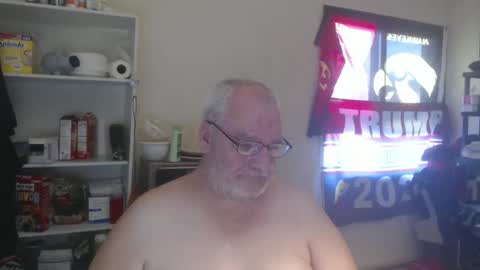 Snapshot of usgoober chatting on 01-15-25, 02:13 Eric online show from 01-15-25, 02:13