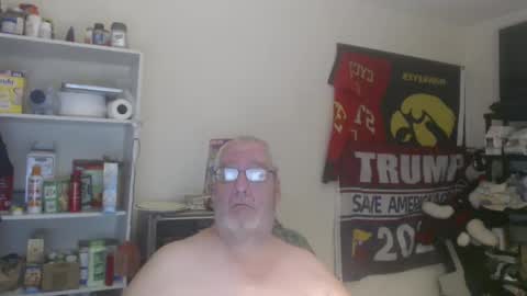 Snapshot of usgoober chatting on 01-22-25, 02:37 Eric online show from 01-22-25, 02:37