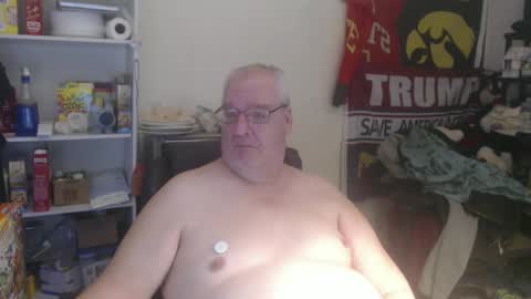 Snapshot of usgoober chatting on 01-29-25, 03:01 Eric online show from 01-29-25, 03:01