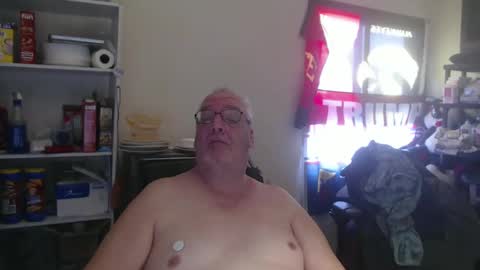 Snapshot of usgoober chatting on 02-01-25, 02:45 Eric online show from 02-01-25, 02:45