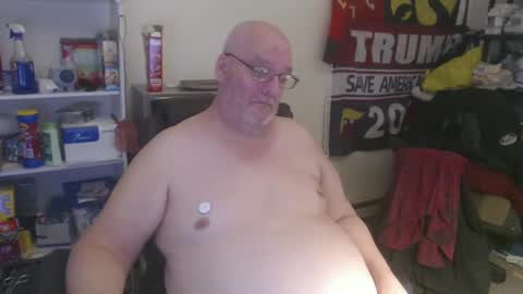 Snapshot of usgoober chatting on 02-07-25, 04:27 Eric online show from 02-07-25, 04:27