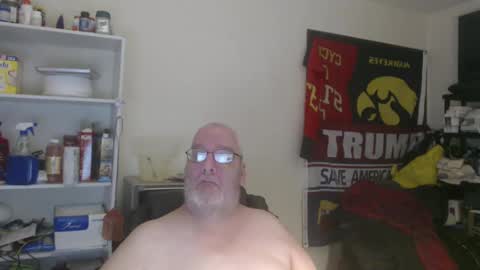 Snapshot of usgoober chatting on 02-16-25, 05:04 Eric online show from 02-16-25, 05:04