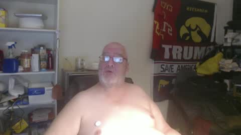 Snapshot of usgoober chatting on 02-17-25, 03:58 Eric online show from 02-17-25, 03:58