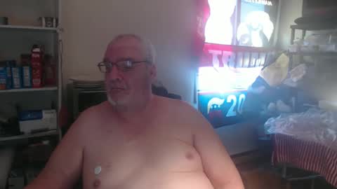 Snapshot of usgoober chatting on 03-10-25, 02:16 Eric online show from 03-10-25, 02:16