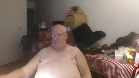 Snapshot of usgoober chatting on 09-25-25, 02:15 Eric online show from 09-25-25, 02:15