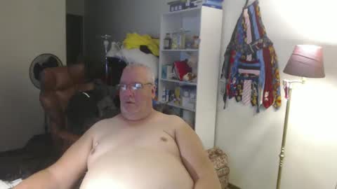 Snapshot of usgoober chatting on 10-09-25, 02:48 Eric online show from 10-09-25, 02:48