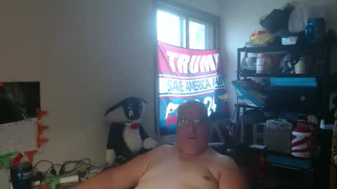 Snapshot of usgoober chatting on 10-22-25, 02:17 Eric online show from 10-22-25, 02:17