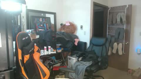 Snapshot of usgoober chatting on 05-14-26, 12:12 Eric online show from 05-14-26, 12:12