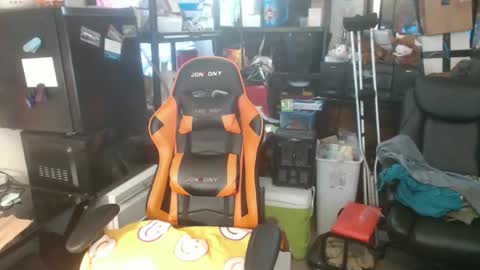 Snapshot of usgoober chatting on 05-31-26, 12:01 Eric online show from 05-31-26, 12:01
