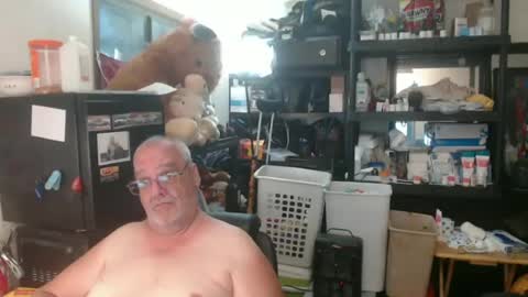 Snapshot of usgoober chatting on 06-28-26, 02:17 Eric online show from 06-28-26, 02:17