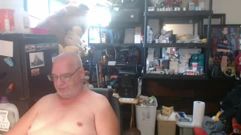 Snapshot of usgoober chatting on 07-12-26, 11:45 Eric online show from 07-12-26, 11:45