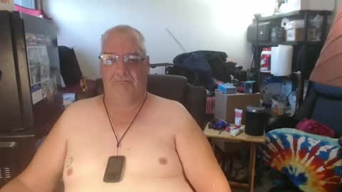 Snapshot of usgoober chatting on 07-27-26, 12:01 Eric online show from 07-27-26, 12:01