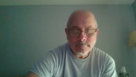 Snapshot of usonion chatting on 12-28-24, 01:38 Jim online show from 12-28-24, 01:38