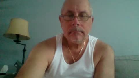 Snapshot of usonion chatting on 06-15-26, 07:38 Jim online show from 06-15-26, 07:38